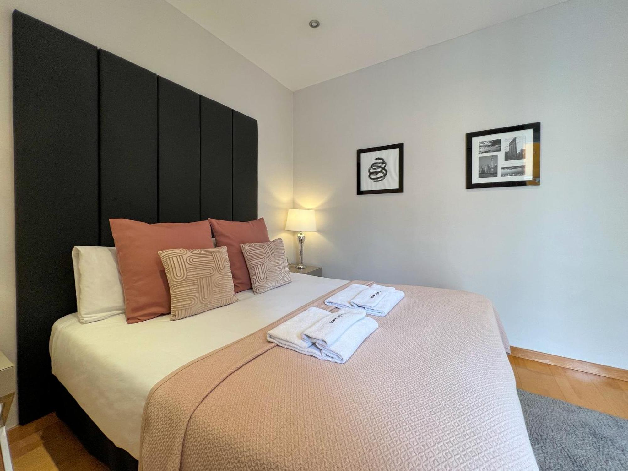 Stay U-Nique Apartments Sepulveda บาร์เซโลนา ภายนอก รูปภาพ